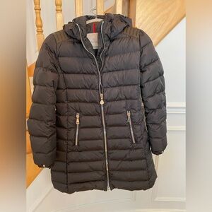 Moncler winter coat size 2. Very good condition.
